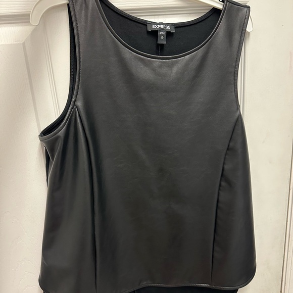 Express top - Picture 1 of 4